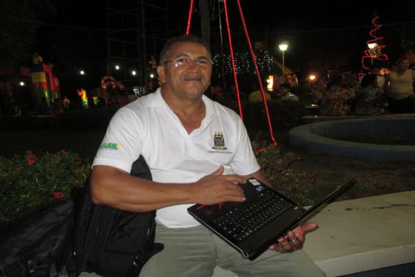 Prefeito Luiz Neto inaugura nova iluminação na praça da igreja da matriz - Imagem 52