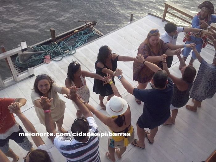 Turma de Barras anima os pontos turísticos de João Pessoa. - Imagem 14