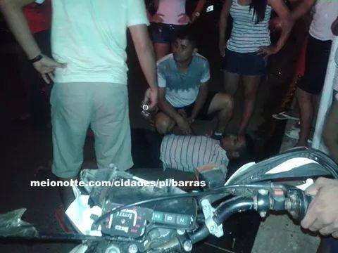 Acidente de moto deixa dois feridos - Imagem 1