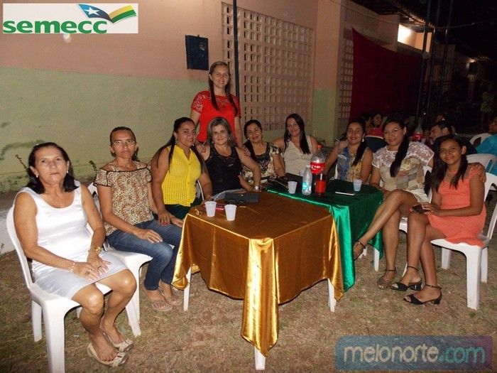   Confraternização de fim de ano aos profissionais da Educação Municipal - Imagem 35