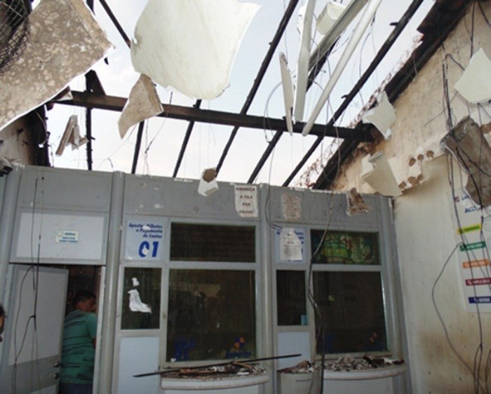 Casa lotérica é arrombada e incendiada em Porto-Pi - Imagem 3