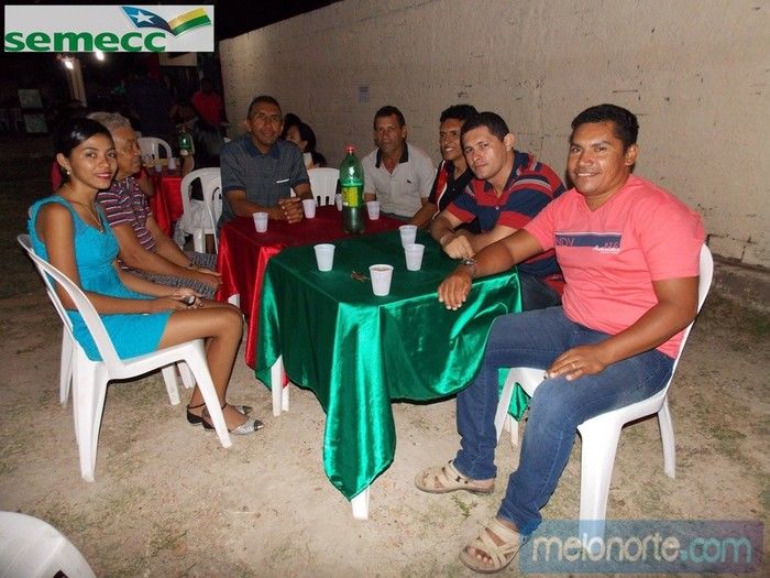   Confraternização de fim de ano aos profissionais da Educação Municipal - Imagem 38