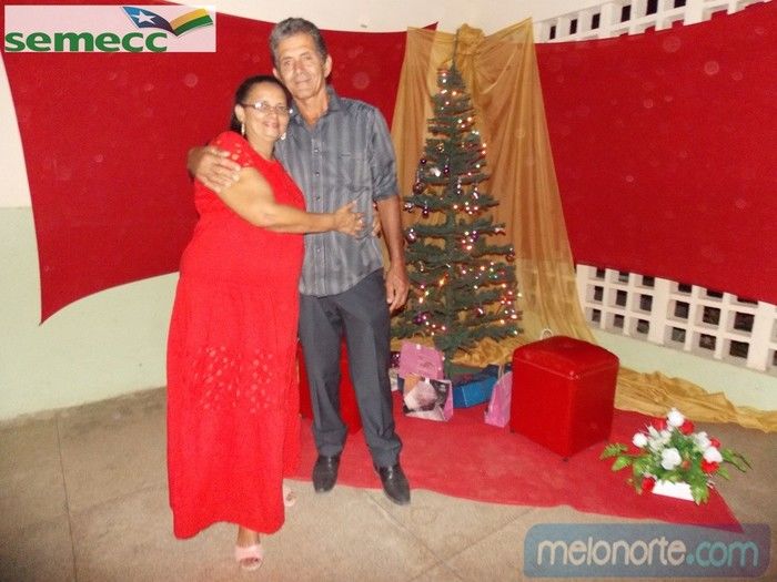   Confraternização de fim de ano aos profissionais da Educação Municipal - Imagem 80