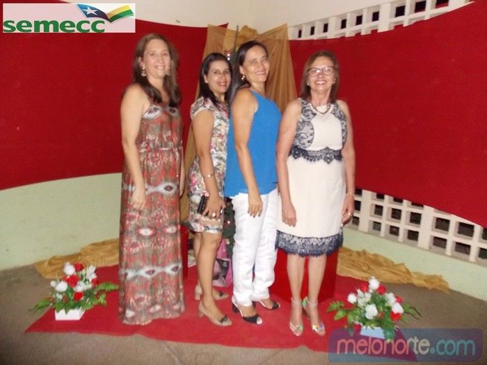   Confraternização de fim de ano aos profissionais da Educação Municipal - Imagem 77