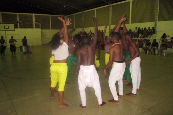 Secretaria de Assistência Social realiza evento para marcar o encerramento das atividades ano 2014 - Imagem 129