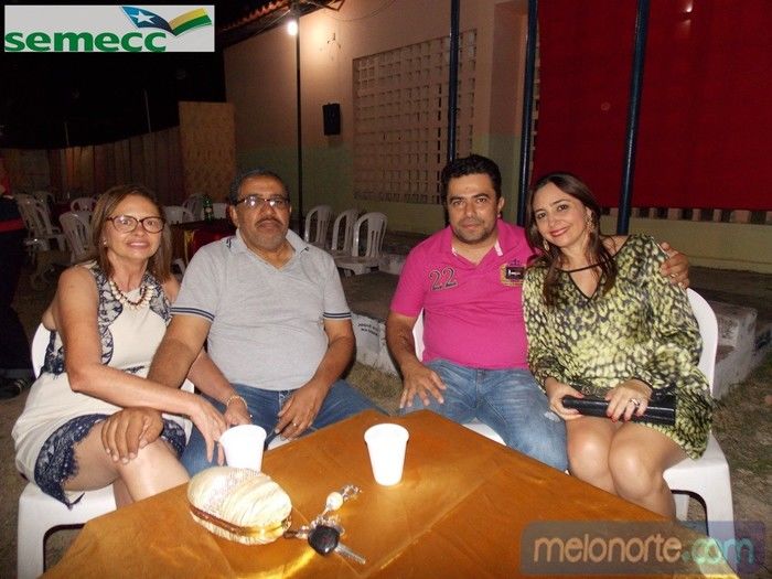   Confraternização de fim de ano aos profissionais da Educação Municipal - Imagem 93