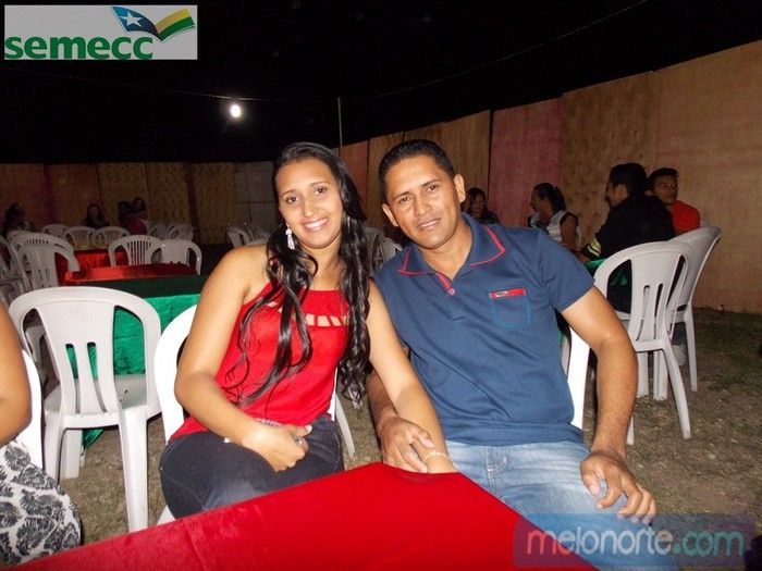   Confraternização de fim de ano aos profissionais da Educação Municipal - Imagem 30