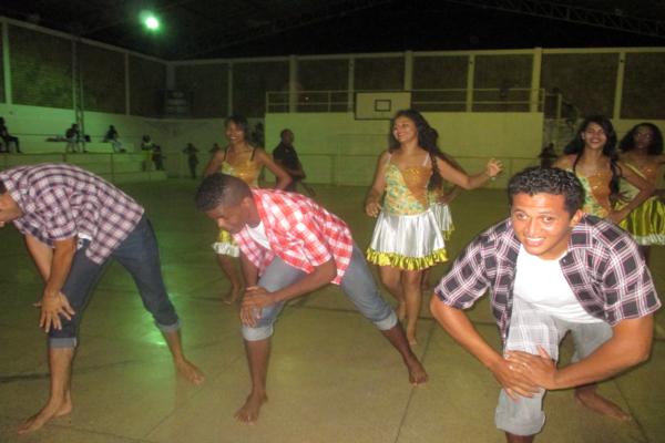 Secretaria de Assistência Social realiza evento para marcar o encerramento das atividades ano 2014 - Imagem 93