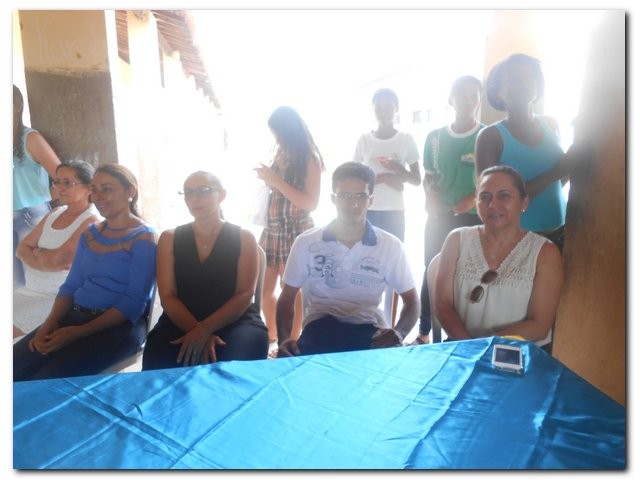 Escola Municipal Hugo Napoleão realiza II Feira de Conhecimento - Imagem 8