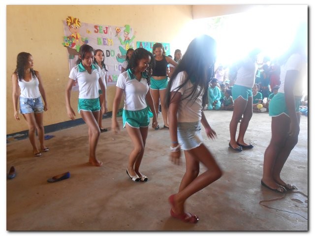 Escola Municipal Hugo Napoleão realiza II Feira de Conhecimento - Imagem 18