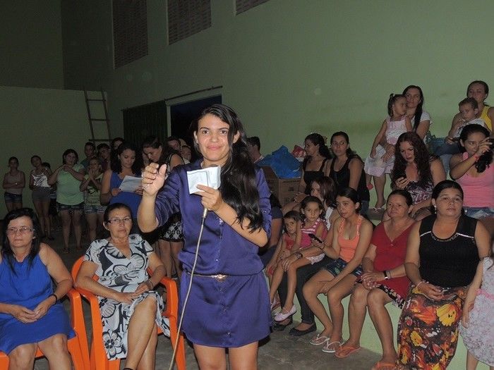 Estudantes participam de solenidade de entrega de certificados e medalhas - Imagem 25