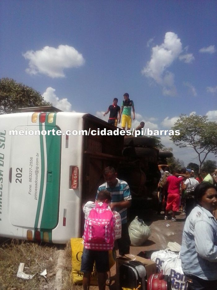 Ônibus da empresa Princesa do Sul tomba em Barras - Imagem 3