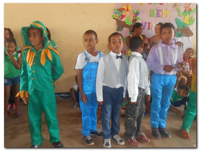 Escola Municipal Hugo Napoleão realiza II Feira de Conhecimento - Imagem 10