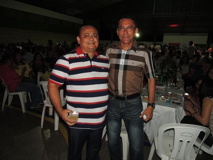 Prefeitura de Água Branca realiza festa de confraternização de fim de ano - Imagem 51