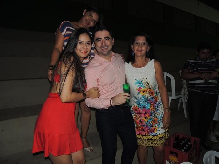 Prefeitura de Água Branca realiza festa de confraternização de fim de ano - Imagem 62