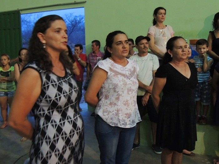 Estudantes participam de solenidade de entrega de certificados e medalhas - Imagem 12