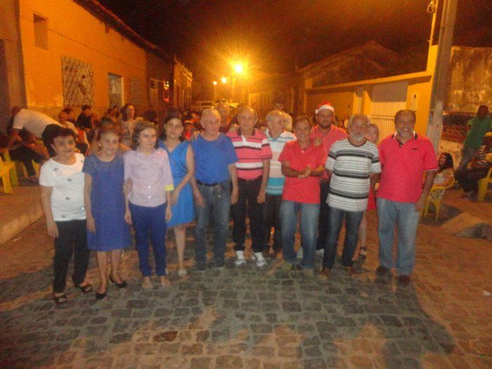 Veja como foi a noite natalina das famílias barrenses - Imagem 30