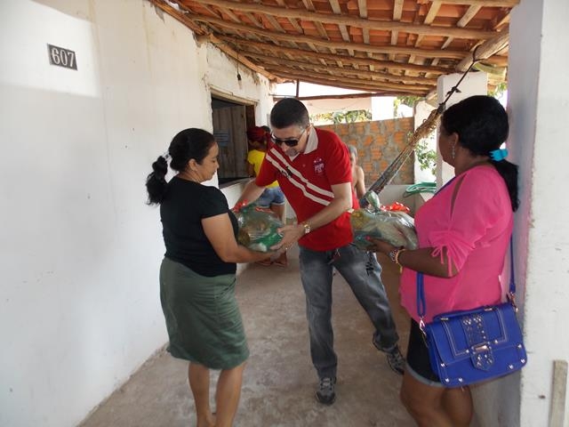 ENTREGA DE CESTA BÁSICA POR UM JOVEM BATALHA - Imagem 3