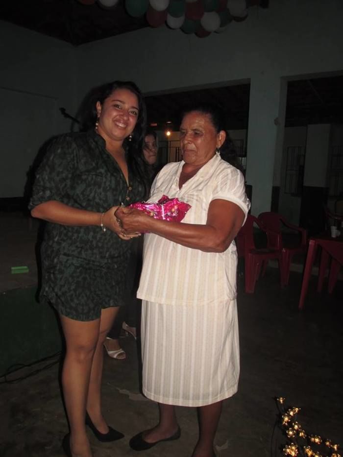 Secretaria Municipal de Assistência Social realiza confraternização com os idosos - Imagem 12