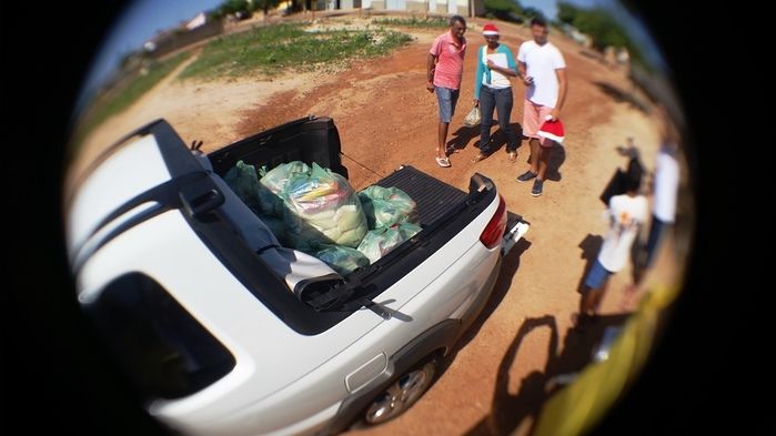 Cestas básicas são distribuídas para as famílias carentes do município - Imagem 5