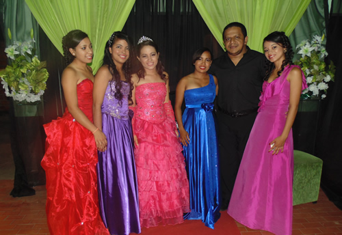 Colação de Grau da U.E. Deusa Rocha em Nossa Srª dos Remédios - Imagem 10