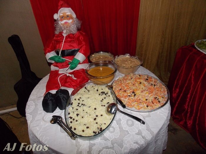 Vereador Dr. Salvador Neto e esposa enfermeira Amanda Resende realizou ceia natalina aos amigos - Imagem 8