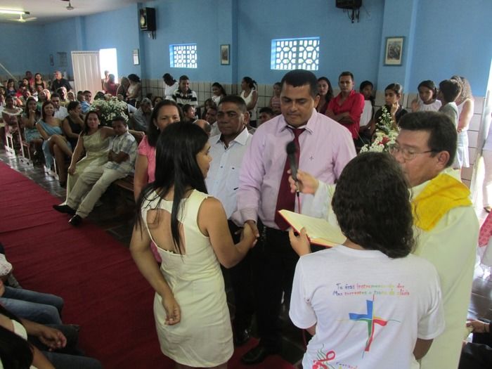 13 casais disseram Sim na parôquia diaconia Territorial Nossa Senhora de Fátima em Agricolândia   - Imagem 31