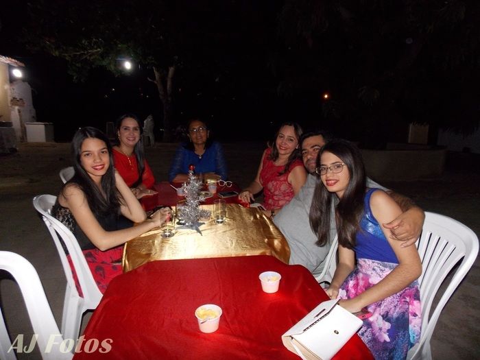 Vereador Dr. Salvador Neto e esposa enfermeira Amanda Resende realizou ceia natalina aos amigos - Imagem 2