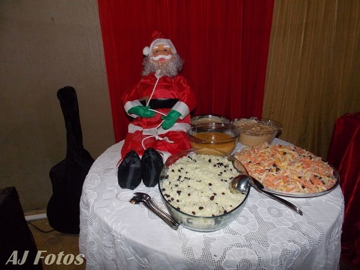 Vereador Dr. Salvador Neto e esposa enfermeira Amanda Resende realizou ceia natalina aos amigos - Imagem 4