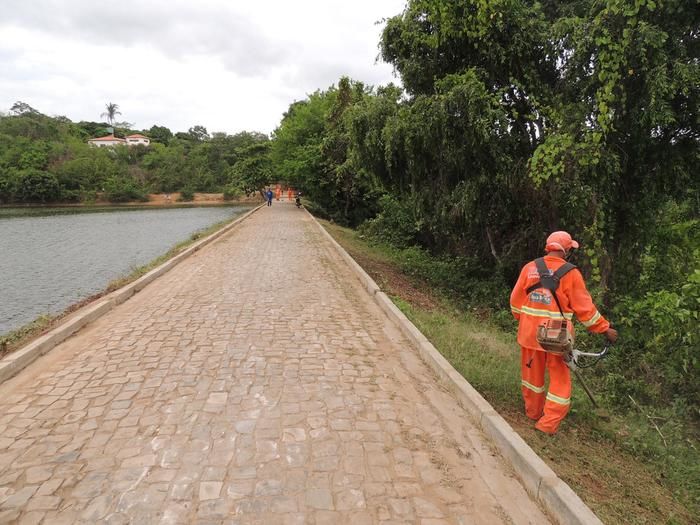 Prefeitura Municipal realiza operação para limpeza e recuperação de vias pública - Imagem 9