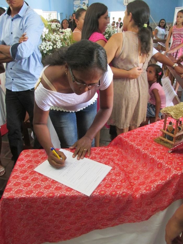 13 casais disseram Sim na parôquia diaconia Territorial Nossa Senhora de Fátima em Agricolândia   - Imagem 72