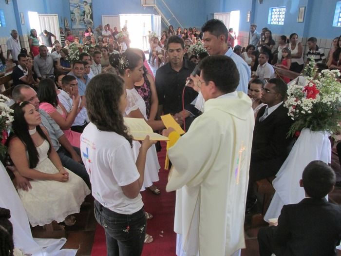 13 casais disseram Sim na parôquia diaconia Territorial Nossa Senhora de Fátima em Agricolândia   - Imagem 63