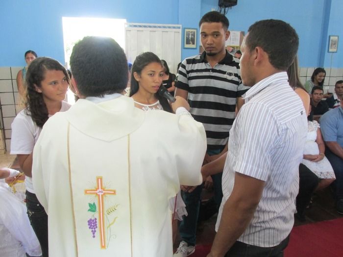 13 casais disseram Sim na parôquia diaconia Territorial Nossa Senhora de Fátima em Agricolândia   - Imagem 66