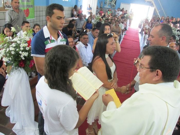 13 casais disseram Sim na parôquia diaconia Territorial Nossa Senhora de Fátima em Agricolândia   - Imagem 48