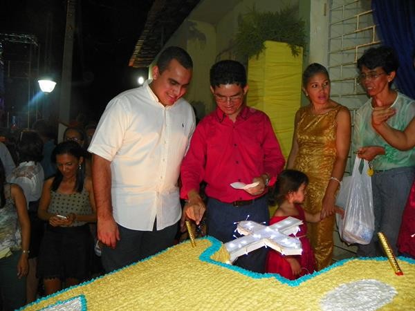 Prefeito Luiz Neto prestigia aniversário de Francisco Ayres - Imagem 17