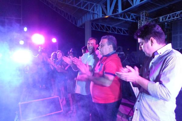 Prefeito Luiz Neto visita Regeneração e participa de aniversário da cidade  - Imagem 28