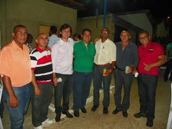 Prefeito Luiz Neto prestigia aniversário de Francisco Ayres - Imagem 20