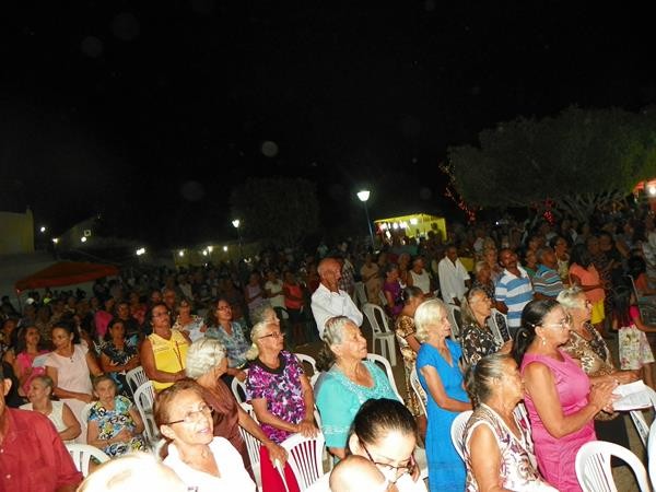Prefeito Luiz Neto prestigia aniversário de Francisco Ayres - Imagem 3