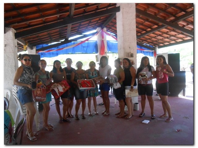 Secretaria Municipal de Educação realiza confraternização de final de ano com a equipe de trabalho - Imagem 69