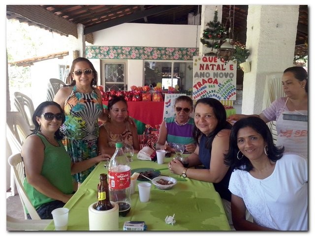 Secretaria Municipal de Educação realiza confraternização de final de ano com a equipe de trabalho - Imagem 7