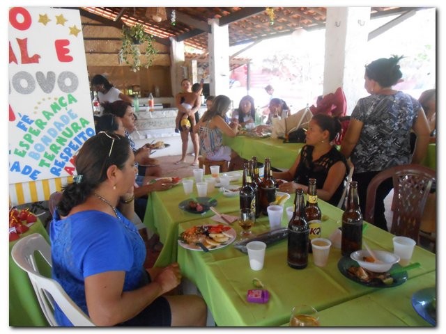 Secretaria Municipal de Educação realiza confraternização de final de ano com a equipe de trabalho - Imagem 62