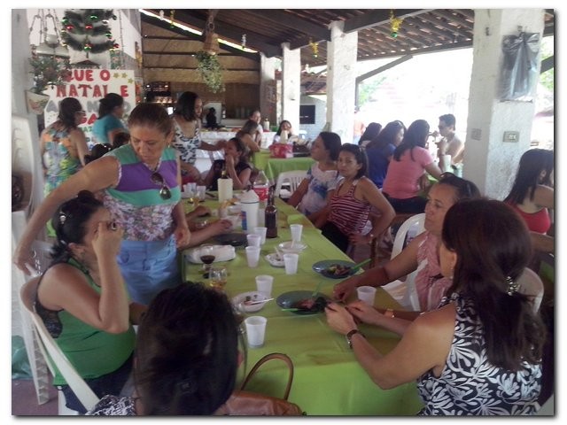 Secretaria Municipal de Educação realiza confraternização de final de ano com a equipe de trabalho - Imagem 29