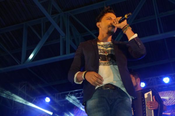 Prefeito Luiz Neto visita Regeneração e participa de aniversário da cidade  - Imagem 33