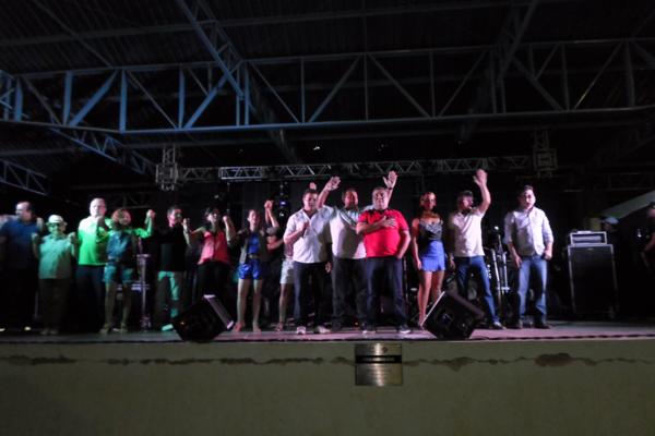 Prefeito Luiz Neto visita Regeneração e participa de aniversário da cidade  - Imagem 23