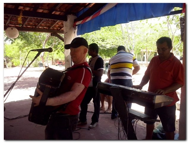 Secretaria Municipal de Educação realiza confraternização de final de ano com a equipe de trabalho - Imagem 35