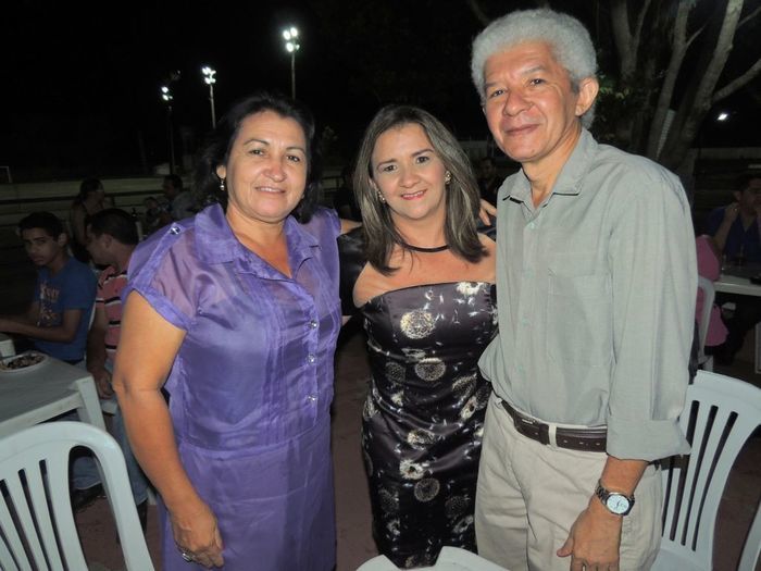 Funcionários da prefeitura participam de festa de confraternização - Imagem 60