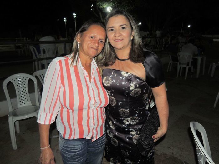 Funcionários da prefeitura participam de festa de confraternização - Imagem 80