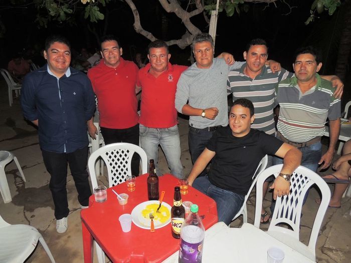 Motoristas, familiares e convidados participam de confraternização - Imagem 35