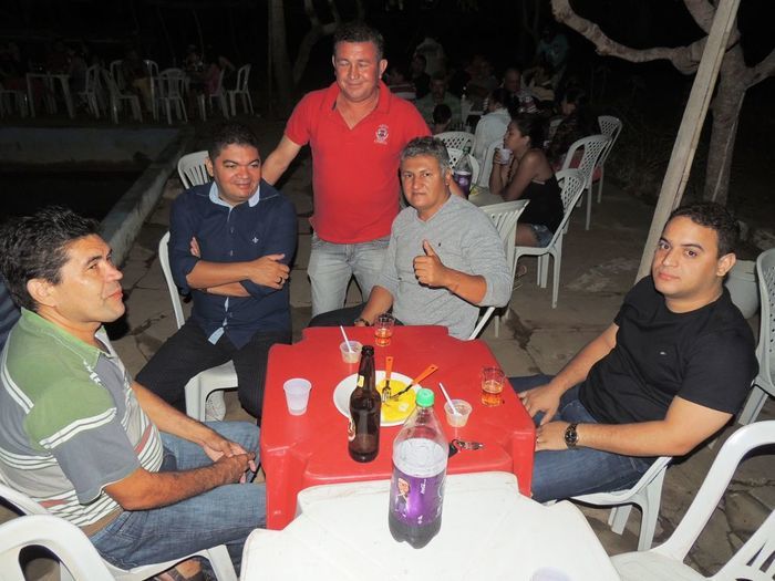 Motoristas, familiares e convidados participam de confraternização - Imagem 21