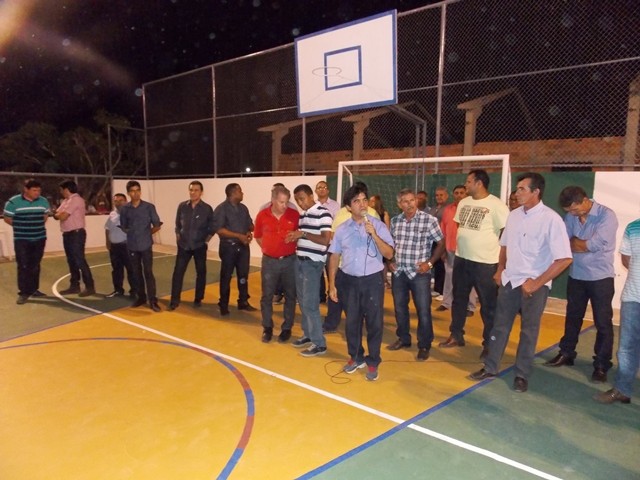 Prefeito Dr. Francisco faz Inauguração de reforma e ampliação da quadra João Batista Barbosa Soares no povoado Serrinha - Imagem 11